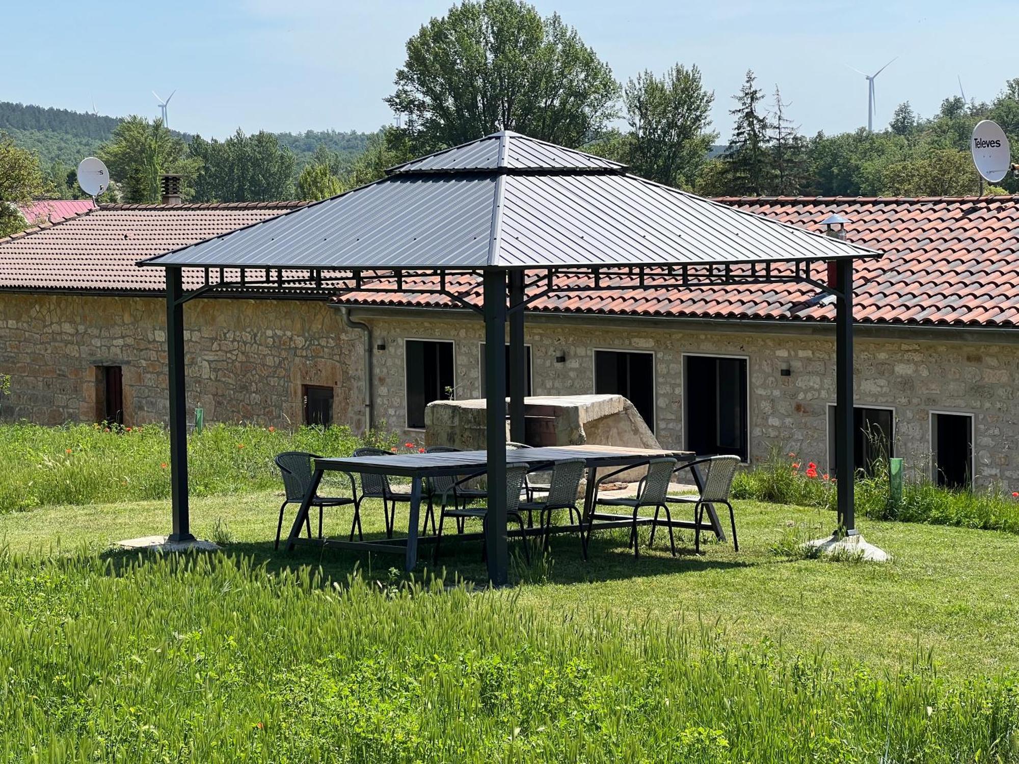 El Pecu Casa Rural Starfamiliar Bustillo Del Paramo Dış mekan fotoğraf