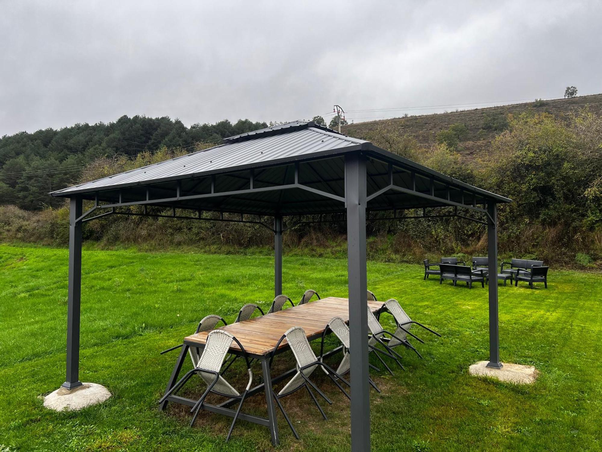 El Pecu Casa Rural Starfamiliar Bustillo Del Paramo Dış mekan fotoğraf